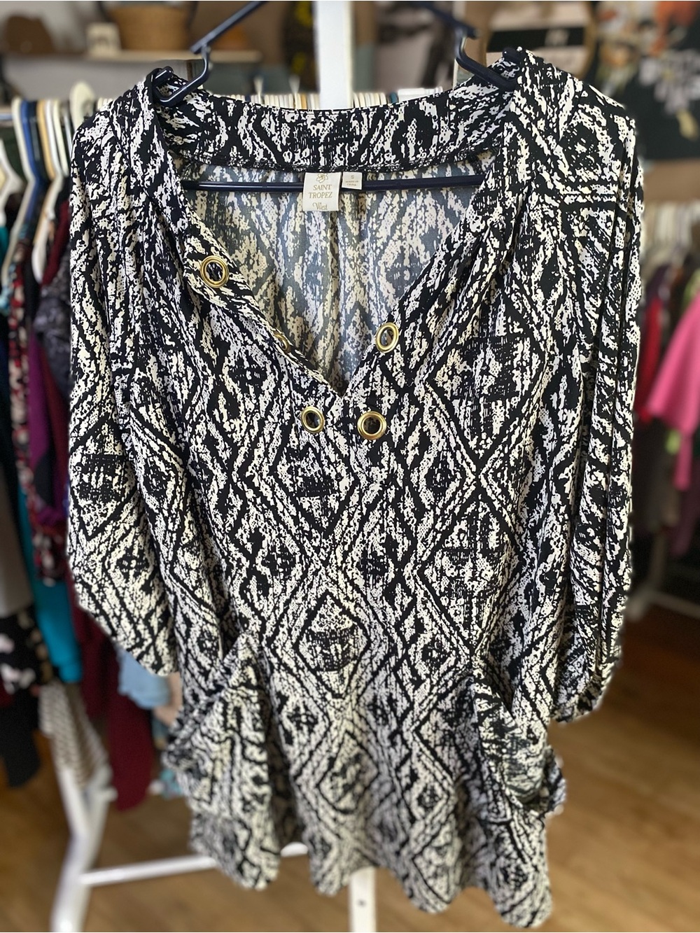 Saint Tropez West Black & White Geometric V-Neck Tunic with Grommets